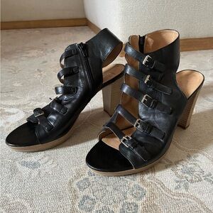 Kenneth Cole Black Leather Multi-Strap Heels